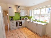 4 bed Mid Terraced House to rent in Lincoln...