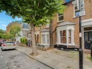 4 bed Mid Terraced House to rent in London Haringey,...