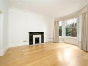 4 bed Mid Terraced House to rent in London Westminster,...