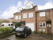 4 bed Mid Terraced House to rent in Nottingham...