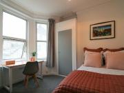 4 bed Mid Terraced House to rent in Plymouth Devon, PL4,...