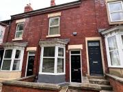 4 bed Mid Terraced House to rent in Sheffield South...
