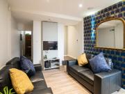 4 bed Mid Terraced House to rent in Stoke Staffordshire,...