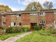 4 bed Mid Terraced House to rent in Winchester...