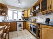 4 Bed No Living Room 2 Bath Flat Portobello. W11