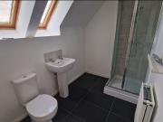 4 Bed Semi Detached House, Guardian Way, LU1