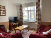 4 Bed Semi Detached House, Kelso Gardens, LS2