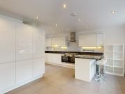 4 bed Semi Detached House To Let