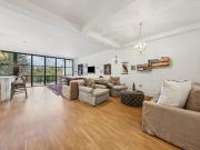 4 bed Semi Detached House To Let