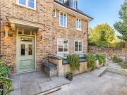 4 bed Semi Detached to rent in London Hammersmith And...