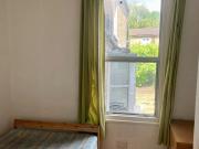 4 Bed Terraced House, Brocklehurst Street, SE14