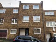 4 Bed Terraced House, Rochelle Close, SW11