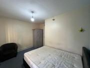 4 Bed Terraced House, Scarborough Street, E1