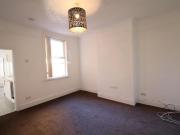 4 BED Terraced House To rent