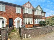 4 bed terraced house to rent in Hinckley Road, Leicester