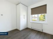 4 Bedroom, 2 bath, 1 reception Flat