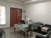 4 Bedroom 3 Bathrooms 2 Storey Terrace House At Jalan...
