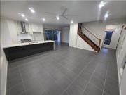 4 Bedroom Air Conditioned Home with Solar – 200m from...