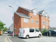 4 Bedroom Apartment Flat