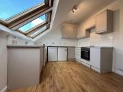 4 bedroom apartment for rent in Beverley Court, SW20...