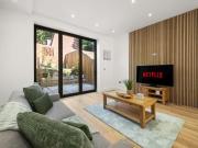 4 bedroom apartment for rent in Coulsdon, London