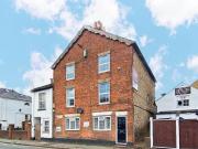 4 bedroom apartment for rent in Raval Close Farnham GU9