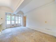 4 bedroom flat for rent in Richmond Terrace, Surrey, TW10
