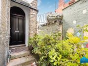 4 bedroom apartment to rent