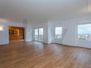 4 bedroom apartment with river and city views —...