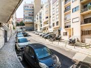 4 Bedroom Apartment with swimming pool, Santa Isabel, Lisboa