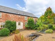 4 bedroom barn conversion for sale in Honkley Barns,...