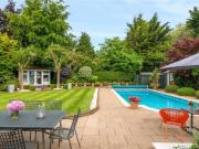 4 Bedroom Bungalow Barnet Greater London LS94917078