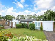4 Bedroom Bungalow Burgess Hill West Sussex 98026449