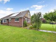 4 Bedroom Bungalow Chichester West Sussex 90930603