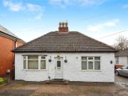 4 bedroom bungalow for sale in Bunkers Hill, Lincoln,...