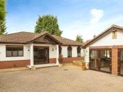 4 Bedroom Bungalow For Sale In Cheltenham, Gloucestershire