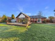 4 bedroom bungalow for sale in Old Norwich Road,...