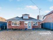 4 bedroom bungalow to rent