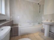 4 bedroom bungalow to rent