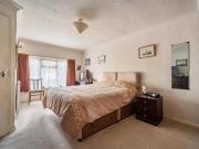 4 bedroom chalet for sale in Headley Road, Woodley,...