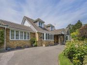 4 Bedroom Chalet House