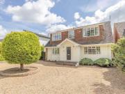 4 Bedroom Chalet House