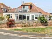 4 Bedroom Chalet House