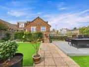 4 Bedroom Chalet House