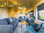 4 bedroom chalet to rent