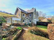 4 bedroom cottage for sale