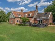 5 bedroom cottage for sale