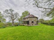 4 bedroom cottage for sale