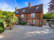 4 bedroom cottage for sale