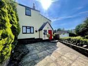 4 Bedroom Cottage House